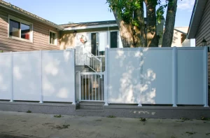 privacy-fencing-gate-white-finish-1001